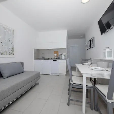 Mazuth Ii Gæstehus Banjol