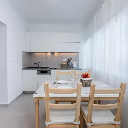 Mazuth Ii Guest house
